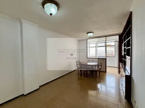 Piso en calle de Luis Benítez Inglott