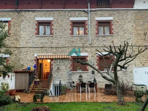 Casa adosada en Judimendi - Sta.Lucía