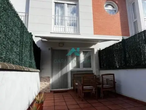 Casa adosada en calle M Ruiz Arenado