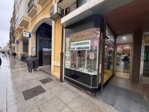 Local comercial en calle Mayor Principal