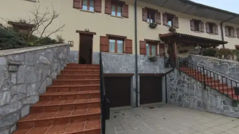 Casa adosada en calle Urbanización Ugaldea, nº 9