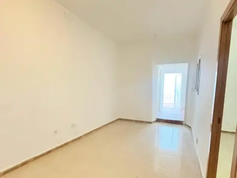 Local comercial en Centro Urbano 74