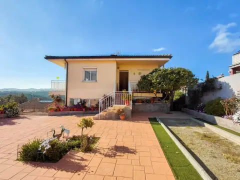Casa en Serra Alta