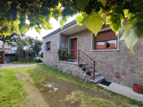 Chalet en calle Santa María de Guillán