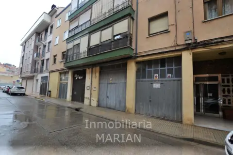Garaje en calle de Agustina de Aragón