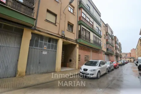 Garaje en calle de Agustina de Aragón