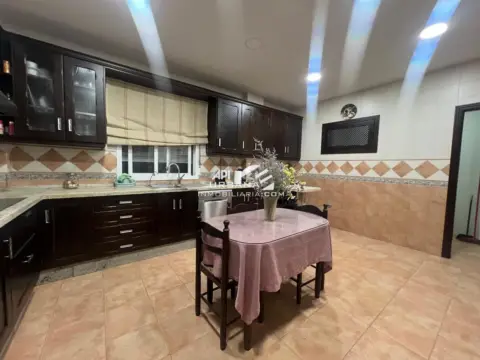 Chalet en calle de Rute