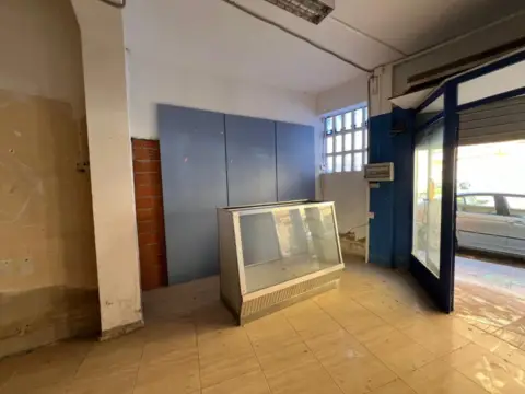 Local comercial en calle de los Hermanos Villafañe