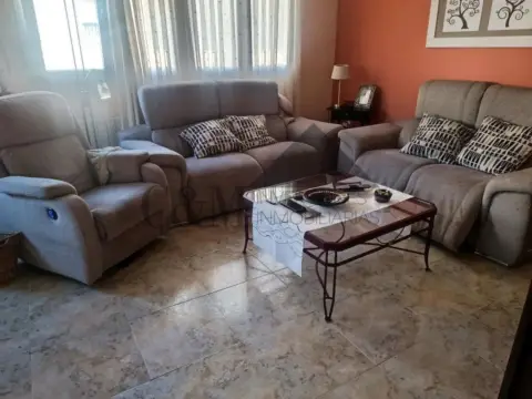 Chalet en calle del Pintor Pablo Madrigal, 17