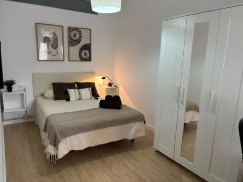 Habitación en Carrer Sant Isidre, 11