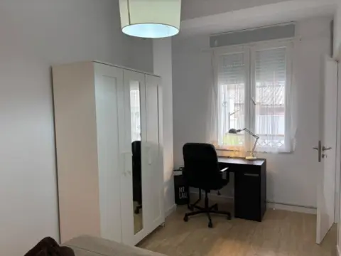 Habitación en Carrer Sant Isidre, 11