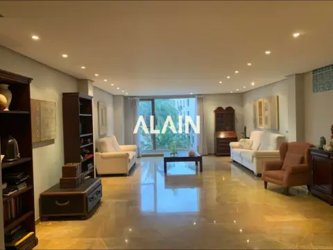 Piso en Plaza de la Reina