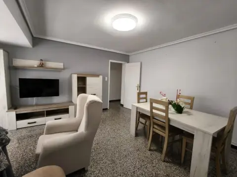 Piso en Barri Zona Nord