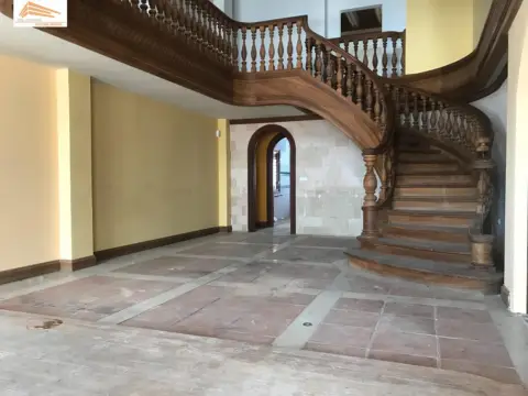 Casa adosada en calle de Onésimo Redondo
