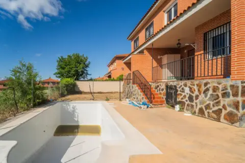 Casa pareada en calle Ciudad Real