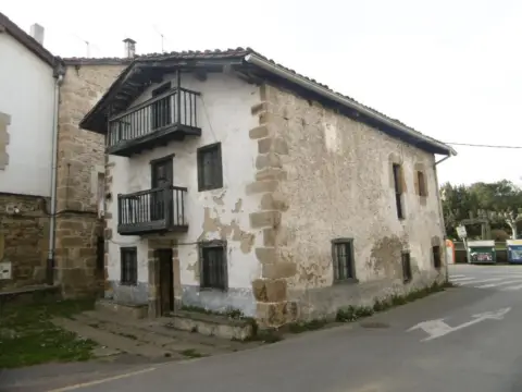Finca rústica en calle de Zeletabe