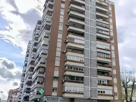Piso en calle de Fermín Caballero