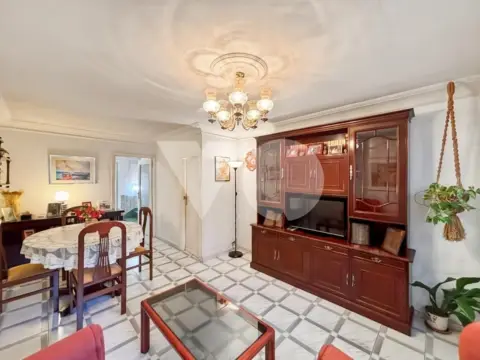 Casa adosada en calle del Portal