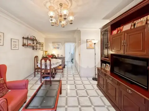 Casa adosada en calle del Portal