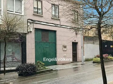 Edificio en calle Emilia Pardo Bazán