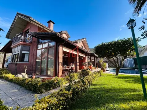 Chalet en Barrio de Pomar