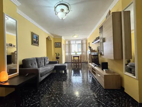 Piso en Plaza del Hierro