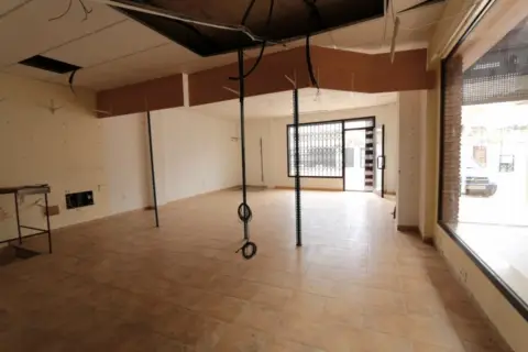 Local comercial en calle Centro Comercial Redondela Pb Prt 16