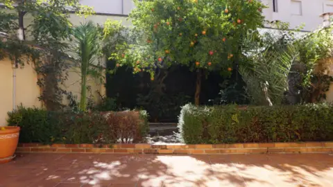 Casa adosada en calle de Eva Yerbabuena