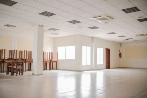 Local comercial en calle del Clavel