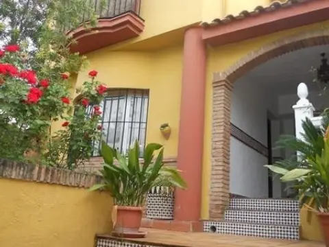 Chalet en Avda Sol