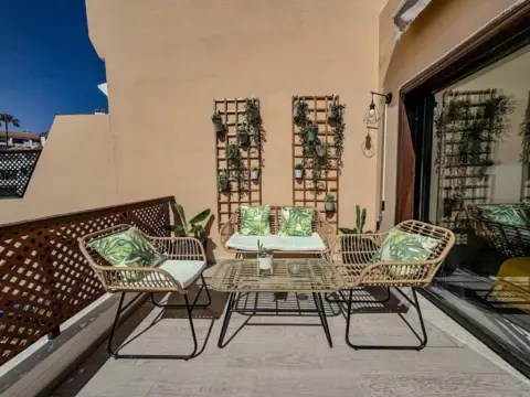 Piso en Avenida J.M. Galván Bello