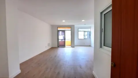 Piso en calle León y Castillo