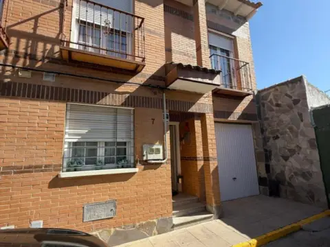 Casa adosada en Noves - Toledo