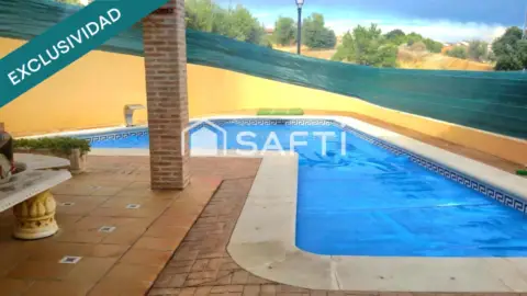 Casa adosada en San Martín de Valdeiglesias