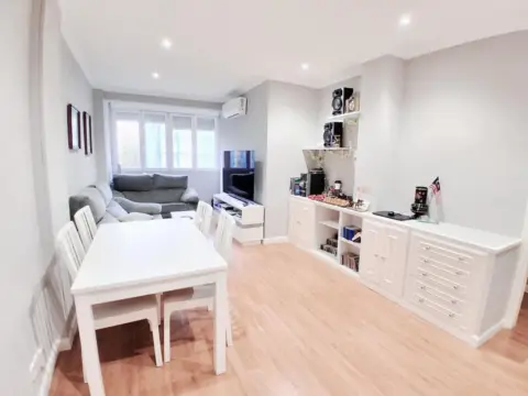 Piso en calle de Castrillo de Aza