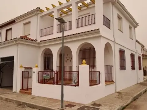 Terraced house in calle Olivillas