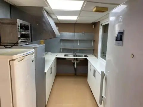 Local comercial en Industrial