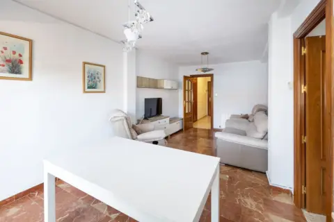 Piso en calle Fontiveros, 31