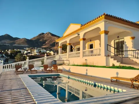 Casa en Hospital Xanit