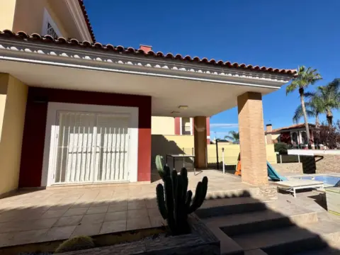 Chalet en calle Gardenia