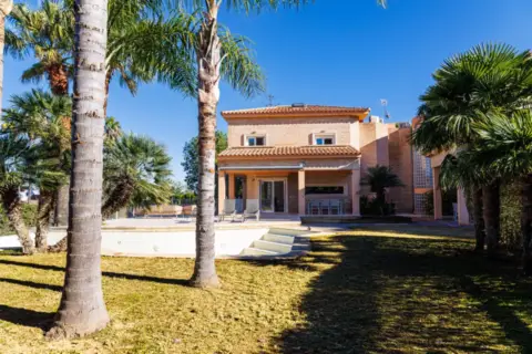 Chalet en Urbanizacion Tancat de L Altet