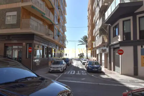 Local comercial en Avenida Santiago Bernabeu