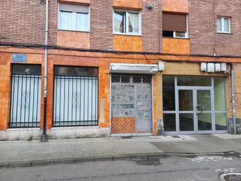 Local comercial en calle de Fray Ceferino, 2