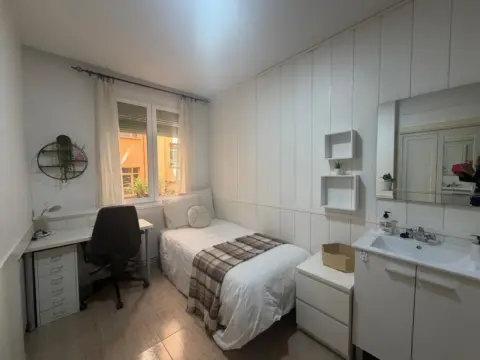 Habitación en calle de Donoso Cortés