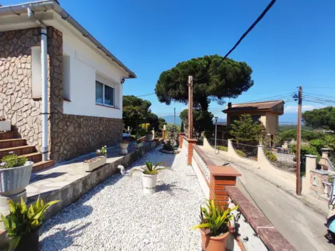 Chalet en Carrer Cornisa Inferior