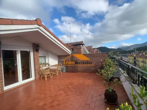 Casa adosada en calle Grupo Abeletxe