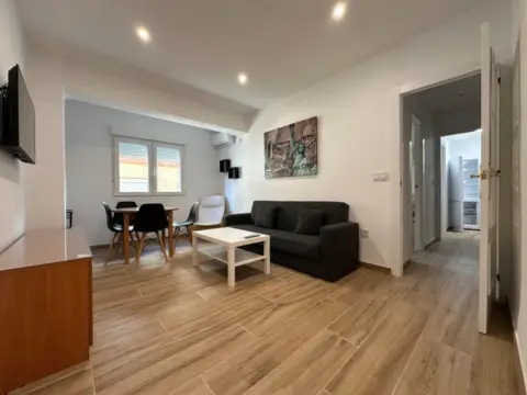 Piso en calle Pintor Zuloaga, 40