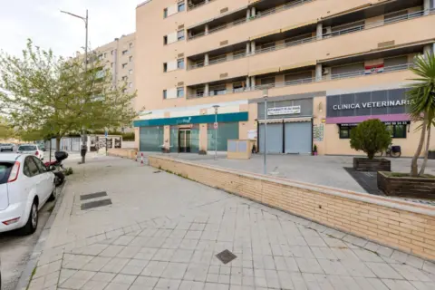 Local comercial en Avenida de la Ilustración, 87