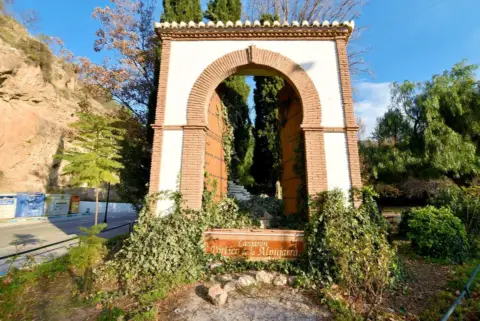 Casa adosada en calle Real, 19