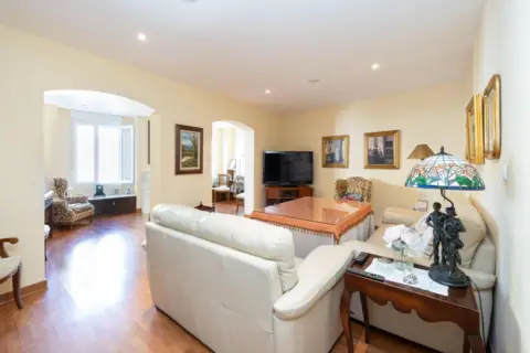 Casa adosada en calle del Maestro Morales, 17